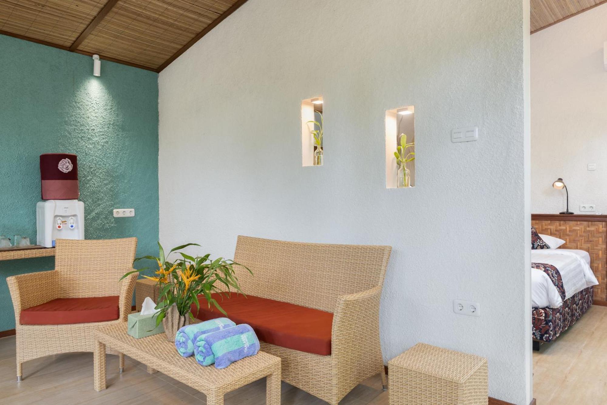 Thalassa Dive&Wellbeing Resort Manado Exterior foto